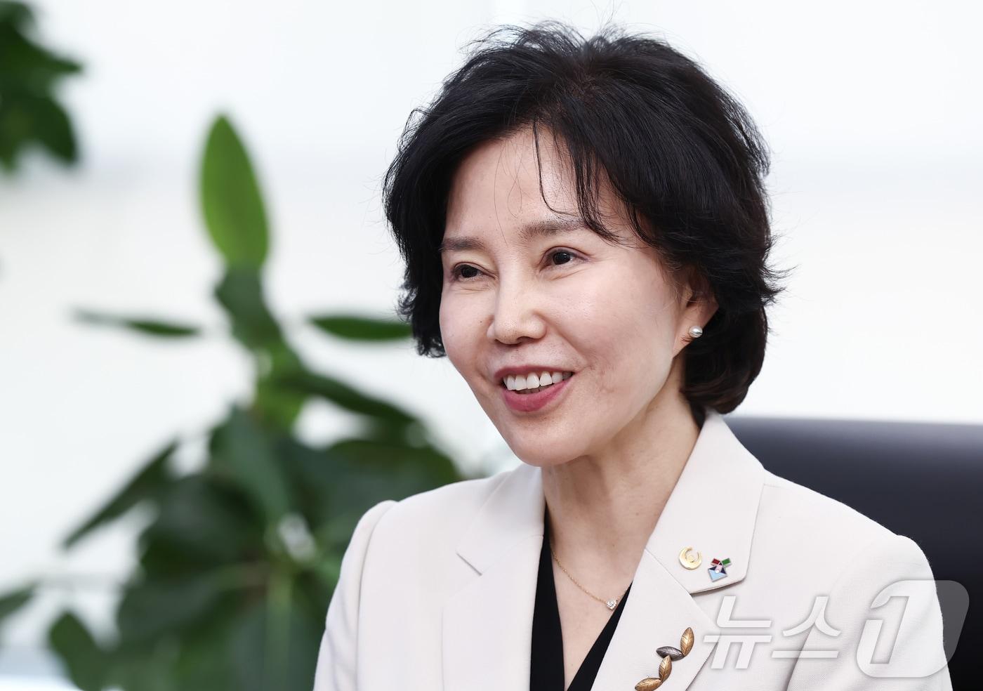 본문 이미지 - 김은경 서민금융진흥원장이 8일 서울 중구 서민금융진흥원에서 뉴스1과 인터뷰를 하고 있다. 2026.5.8 ⓒ 뉴스1 김민지 기자