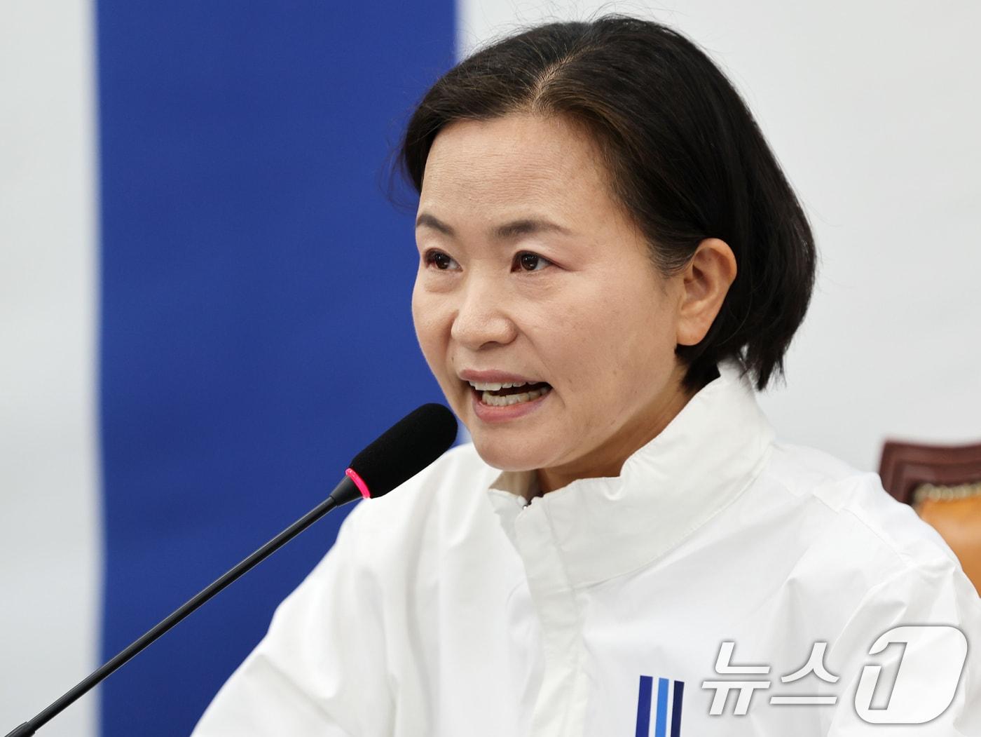 본문 이미지 - 이해민 조국혁신당 선거대책위원회 총괄본부장이 1일 오전 서울 여의도 국회에서 열린 '평택 선거· 63시간 선거운동 현황 관련 기자간담회'에서 모두발언을 하고 있다. 2026.6.1 ⓒ 뉴스1 황기선 기자