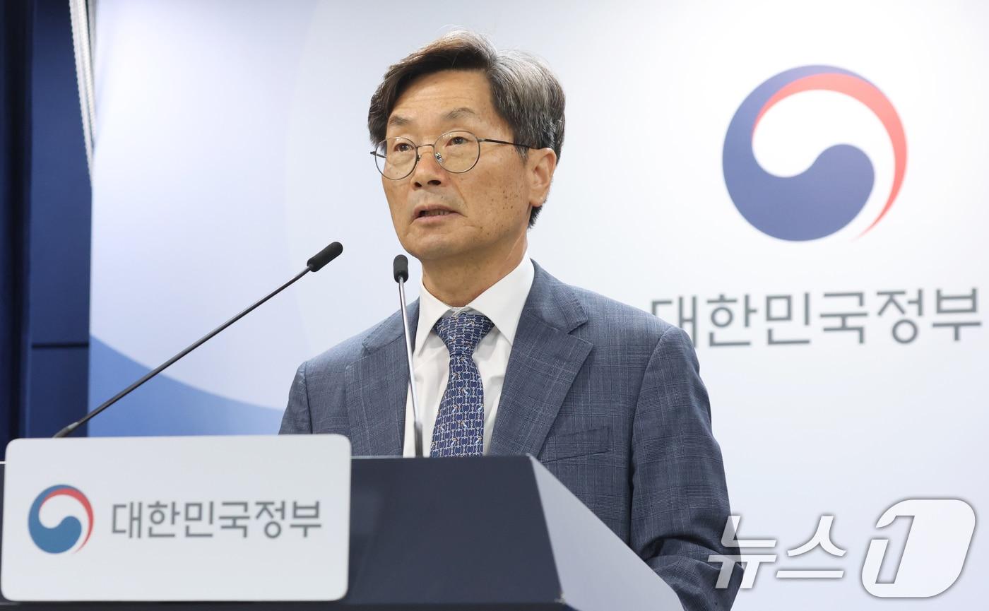 본문 이미지 - 정일연 국민권익위원회 위원장이 1일 오전 서울 종로구 정부서울청사에서 국민주권정부 1주년 권익위 핵심성과 발표를 하고 있다. 2026.6.1 ⓒ 뉴스1 김명섭 기자
