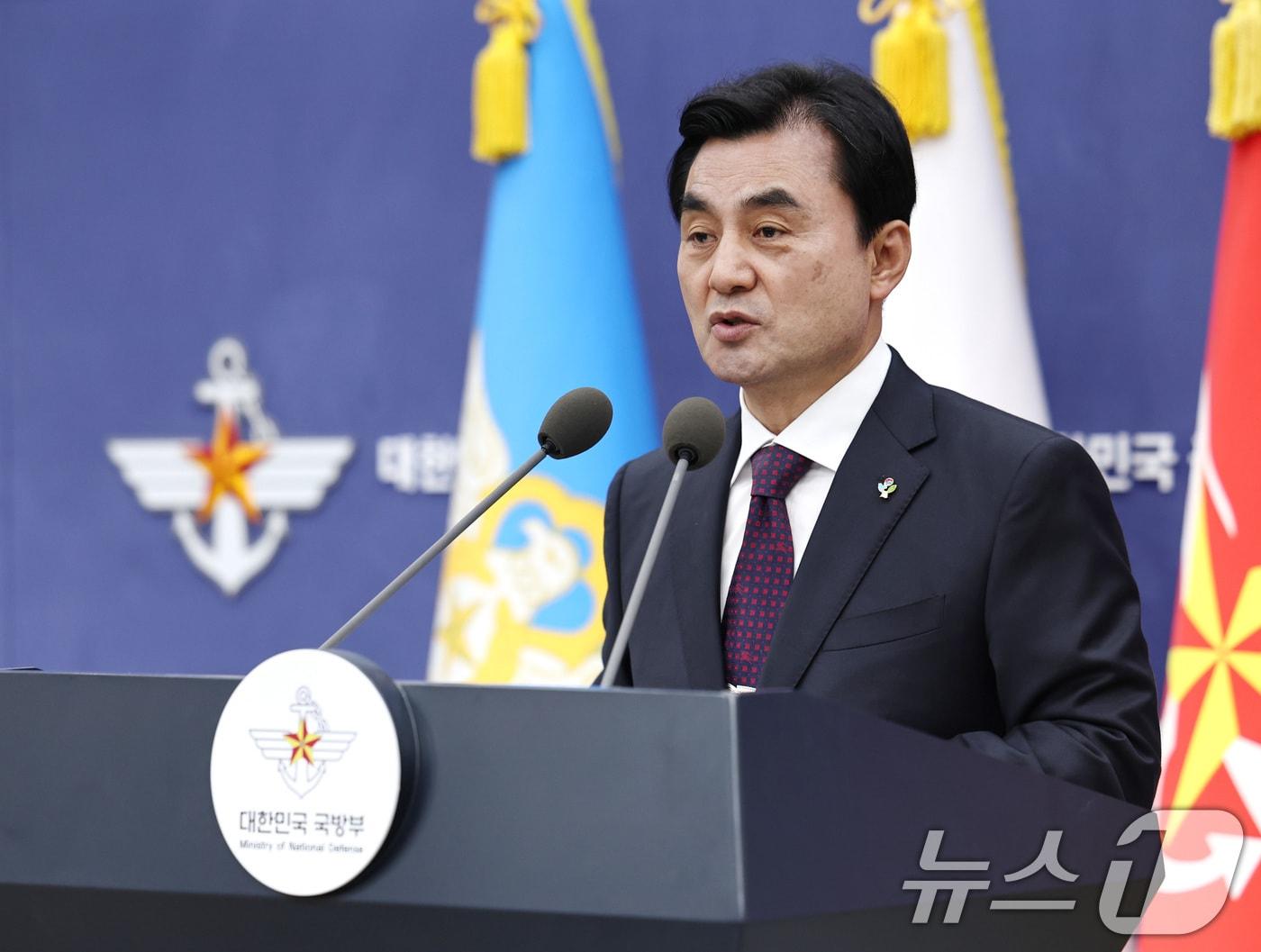 본문 이미지 - 안규백 국방부 장관이 10일 오후 서울 용산 국방부에서 국군방첩사령부(방첩사) 해체 및 기능 개편 계획을 발표하고 있다. 2026.6.10 ⓒ 뉴스1 구윤성 기자