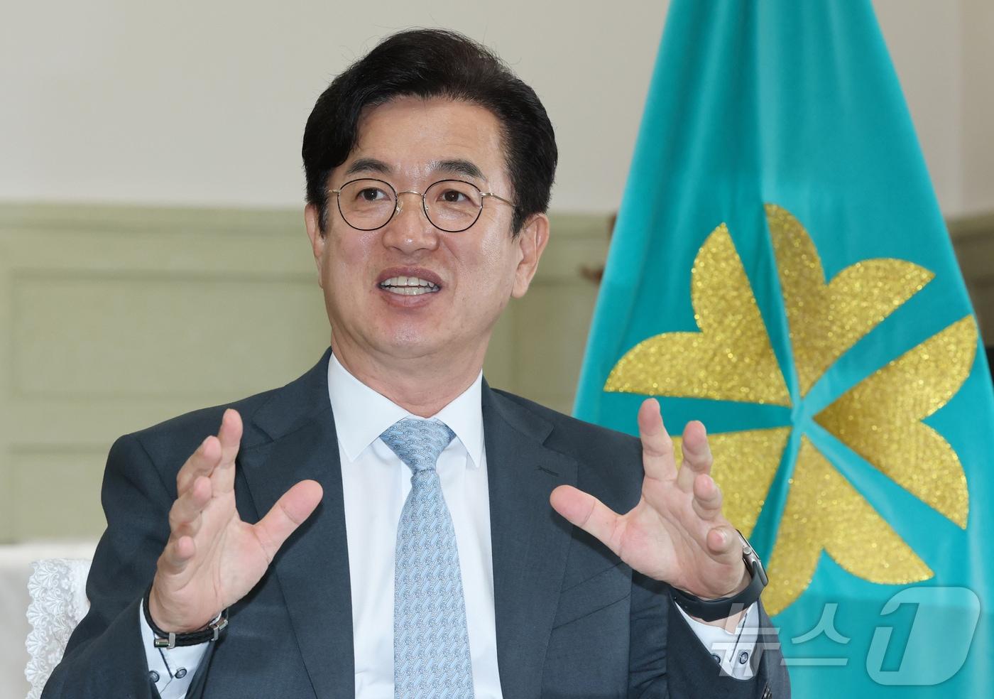 본문 이미지 - 허태정 대전시장 당선인이 옛 충남도청 당선인 집무실에서 인터뷰를 하고 있다.  ⓒ 뉴스1  김기태 기자