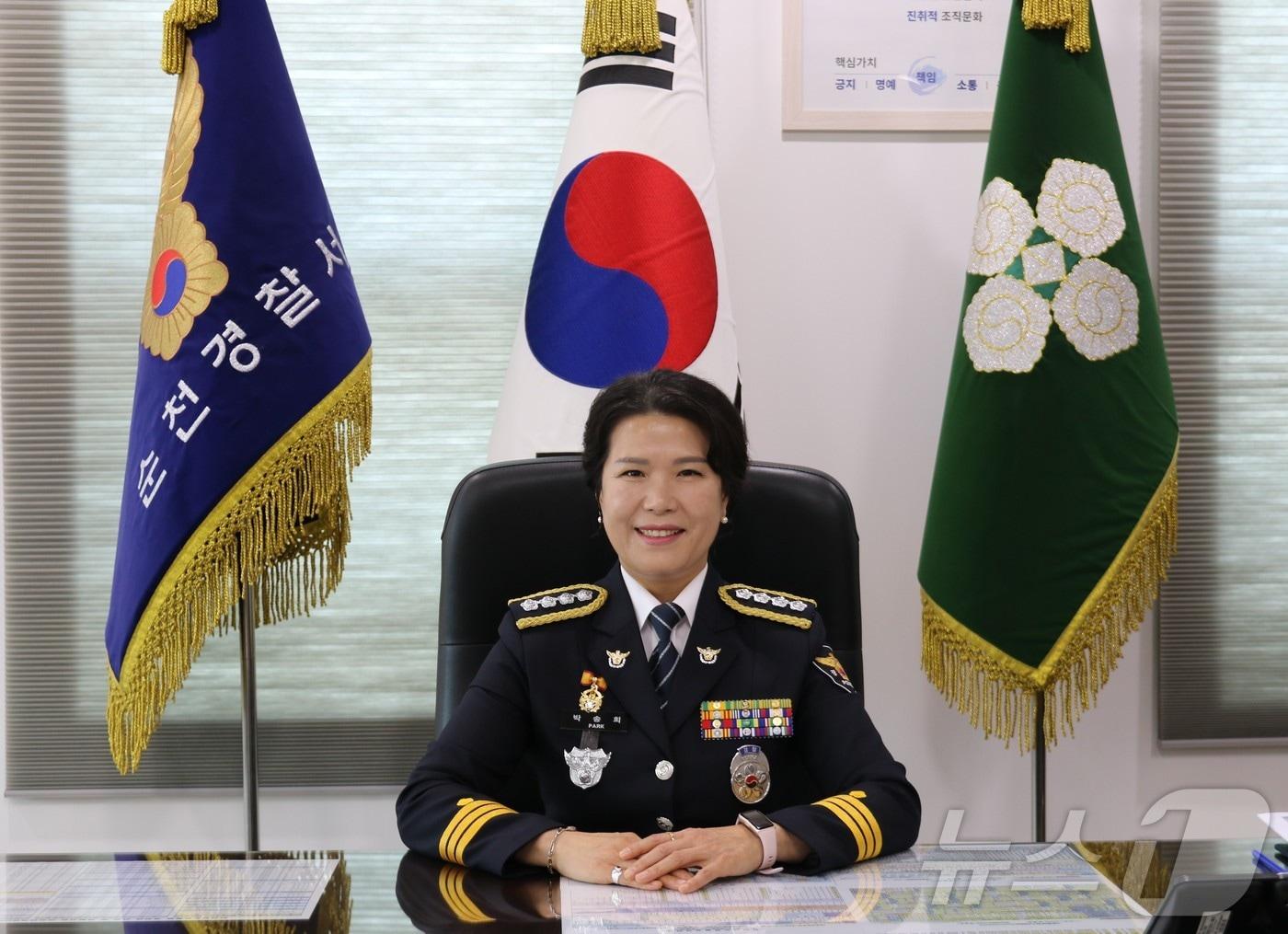 본문 이미지 - 박송희 제81대 순천경찰서장. (순천경찰서 제공. 재판매 및 DB금지) ⓒ 뉴스1
