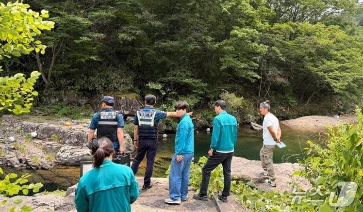 본문 이미지 - 전북 완주군이 주요 물놀이 관리지역에 대한 안전 점검에 나섰다.(완주군 제공. 재판매 및 DB금지)2026.6.11/뉴스1