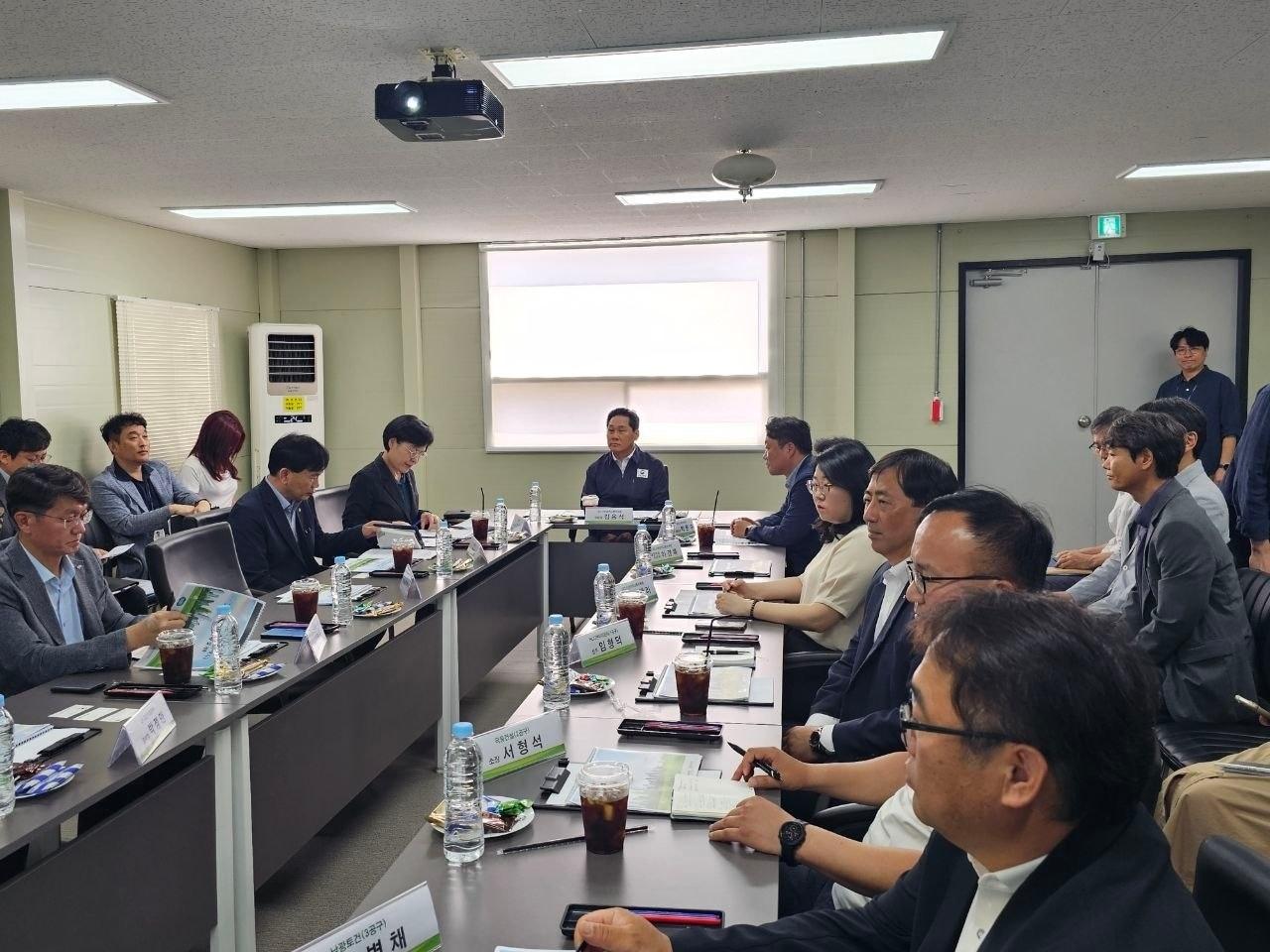 본문 이미지 - 고양창릉 공공주택지구 광역교통개선대책 사업진행상황 점검회의 모습.(국토교통부 제공)뉴스1ⓒ news1