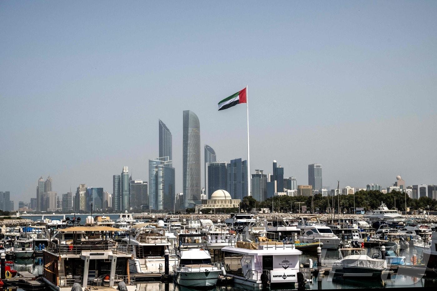 본문 이미지 - 아랍에미리트(UAE) 국기 <자료사진> ⓒ AFP=뉴스1