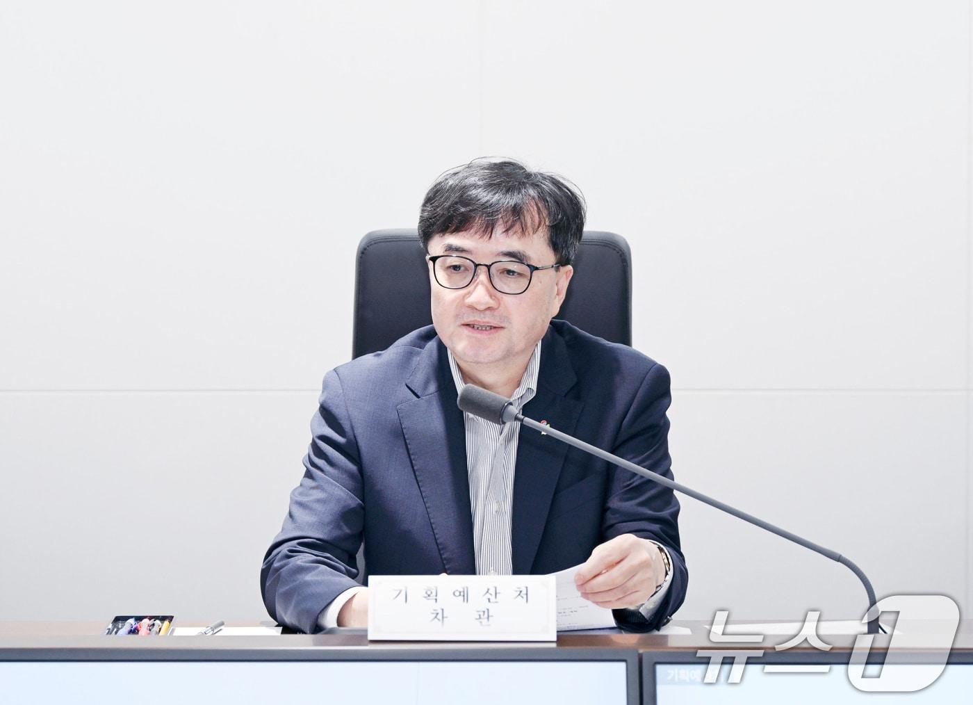 본문 이미지 - 임기근 기획예산처 차관이 12일 오후 정부세종청사 5동에서 열린 '제11차 재정집행 점검회의'를 주재하고 있다. (기획예산처 제공. 재판매 및 DB금지) 2026.6.12 ⓒ 뉴스1