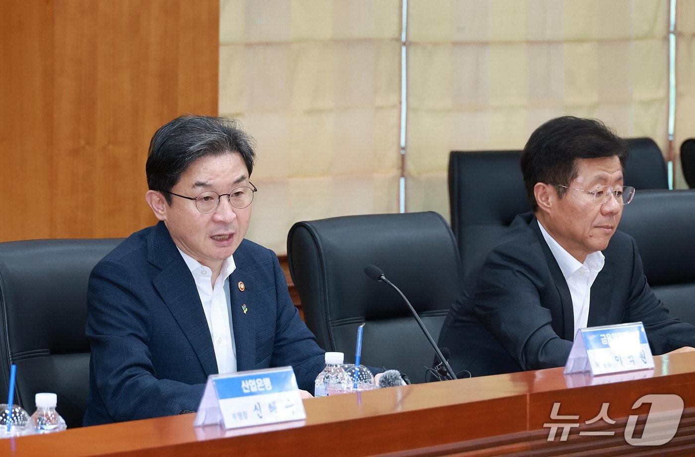 본문 이미지 - 이억원 금융위원장이 12일 오후 서울 여의도 금융투자협회 대회의실에서 국민참여형 국민성장펀드 운용사 간담회를 개최했다. 2026.06.12 / 사진제공=금융위원회