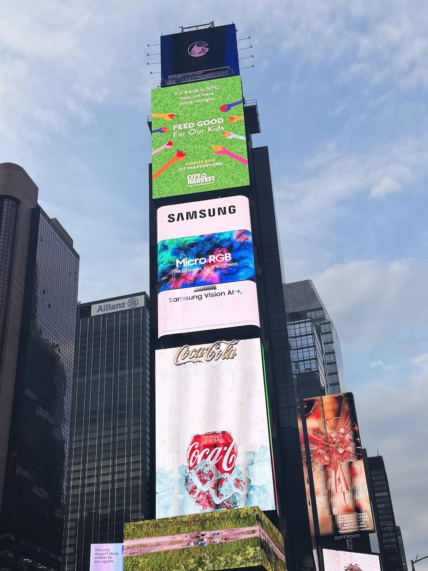 본문 이미지 - 삼성전자는 글로벌 주요 랜드마크에서 '마이크로 RGB' TV 옥외광고를 진행한다.(삼성전자제공)