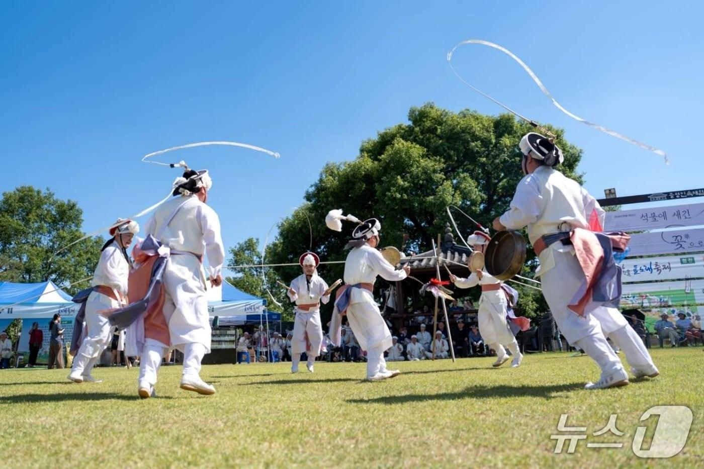 본문 이미지 - 증평장뜰들노래축제 사물놀이.(증평군 제공. 재판매 및 DB금지)/뉴스1