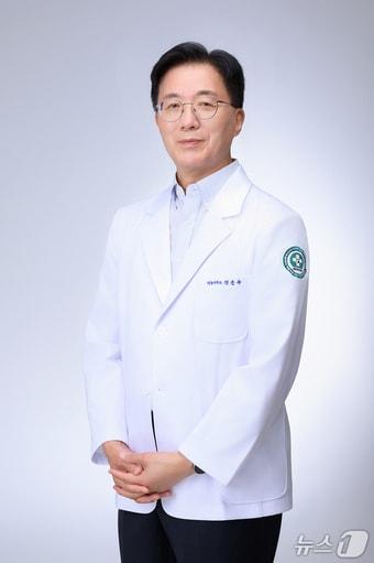 본문 이미지 - 강윤구 강원도강릉의료원 재활의학과장.(강릉의료원 제공, 재판매 및 DB 금지) 2026.6.15/뉴스1