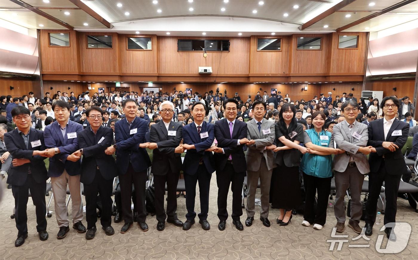 본문 이미지 - 안민석 경기도교육감 당선인 민선6기 경기도교육감직 인수위원회. (인수위 제공. 재판매 및 DB금지)
