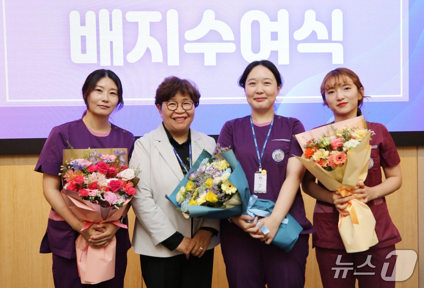 본문 이미지 - 제주대학교 숙련간호사들(제주대병원 제공. 재판매 및 DB금지)/뉴스1