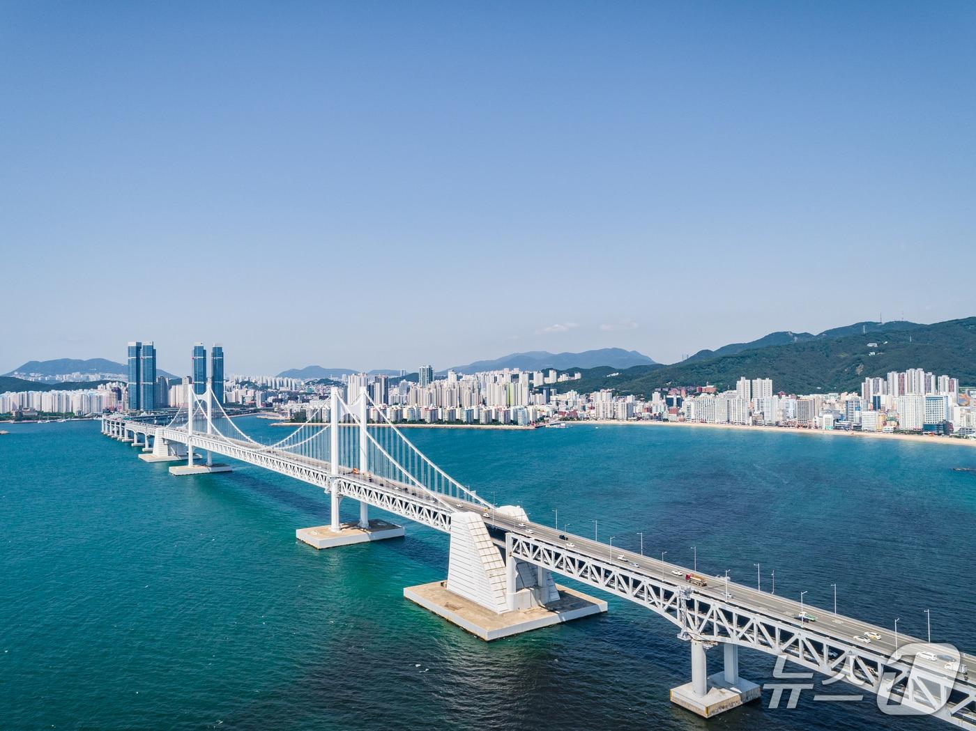 본문 이미지 - 부산 광안대교 전경. (부산시설공단 제공. 재판매 및 DB금지)