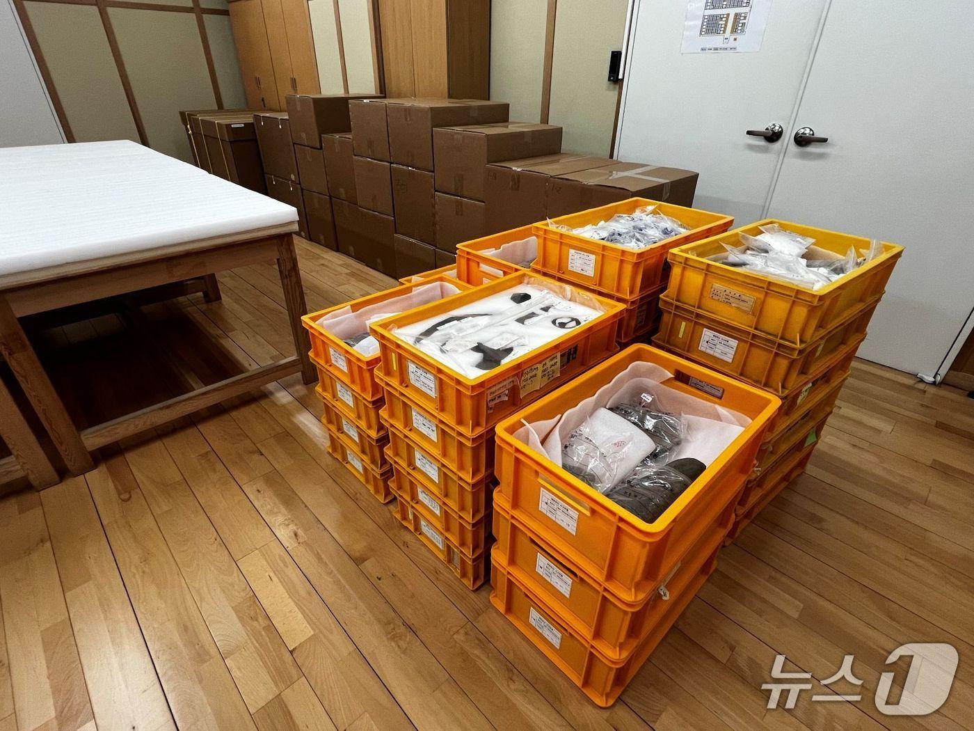 본문 이미지 - 양주 대모산성에서 출토된 고대 유물 약 1000점이 양주시립회암사지박물관으로 이관된 모습. (사진 양주시)