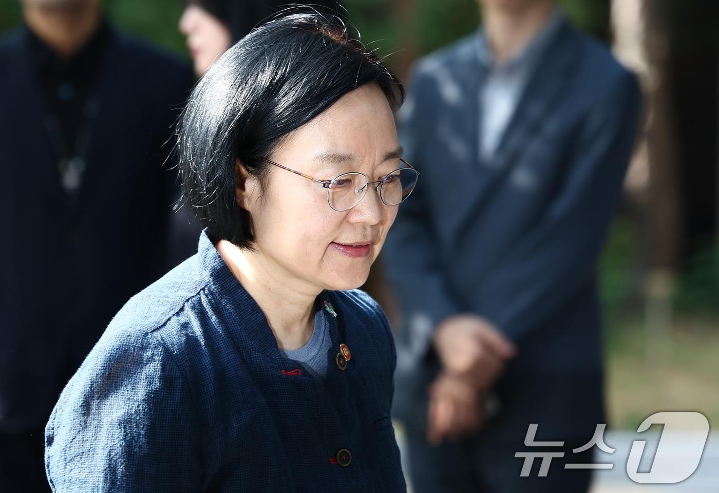 본문 이미지 - 한성숙 국무총리 후보자가 18일 오전 서울 종로구 금융감독원 연수원에 마련된 인사청문회 준비 사무실로 들어가고 있다. 2026.6.18 ⓒ 뉴스1 김민지 기자