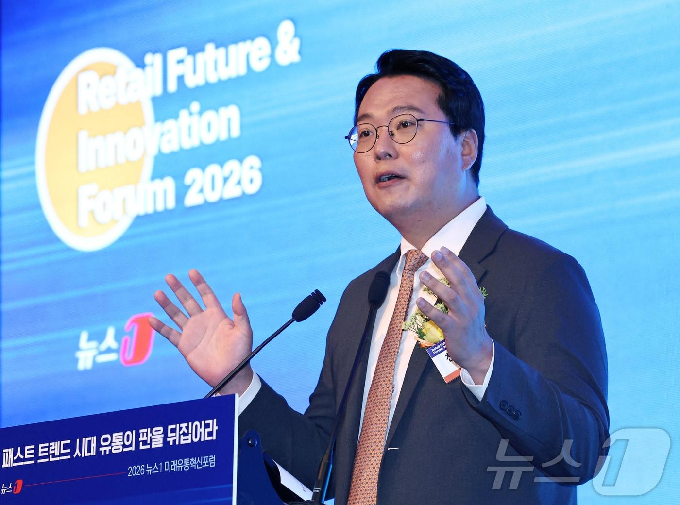 본문 이미지 - 천하람 개혁신당 의원이 18일 서울 여의도 콘래드호텔에서 열린 '2026 뉴스1 미래유통혁신포럼'에서 축사하고 있다. 2026.6.18 ⓒ 뉴스1 구윤성 기자