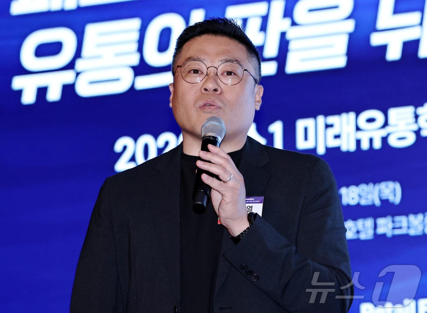 본문 이미지 - 이창열 이마트 유통산업연구소장이 18일 서울 여의도 콘래드호텔에서 열린 '2026 뉴스1 미래유통혁신포럼'에서 ' 주제강연을 하고 있다. 2026.6.18 ⓒ 뉴스1 구윤성 기자