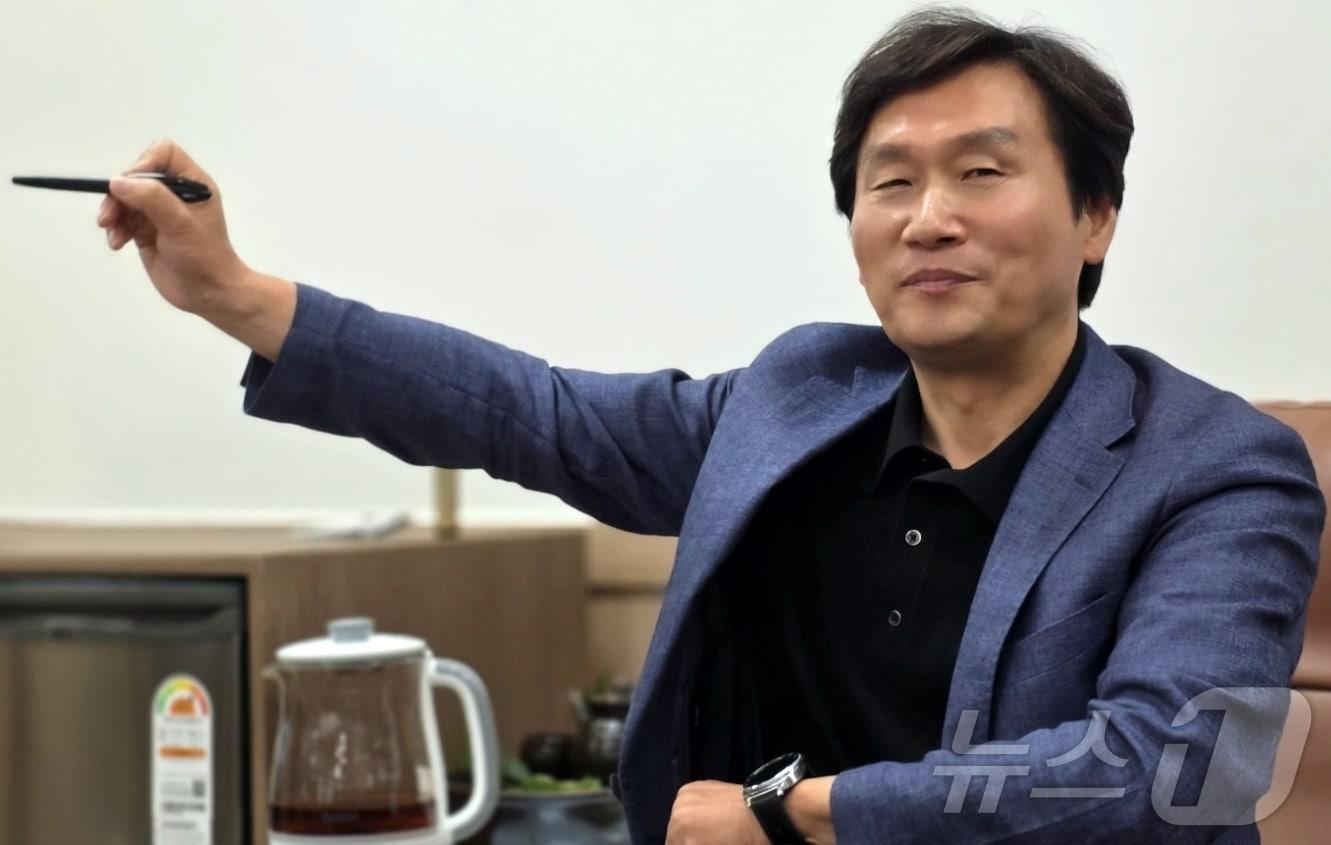 본문 이미지 - 조현일 경산시장이 18일 뉴스1과 인터뷰를 하고 있다. 2026.6.18 ⓒ 뉴스1 정우용 기자