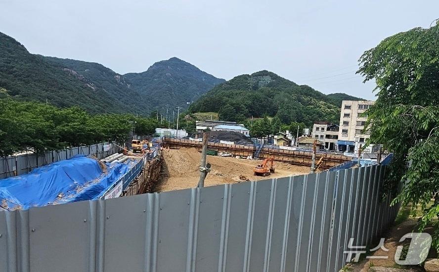 본문 이미지 - 합천영상테마파크 내 호텔 건립 공사 현장. 2023.6.13 뉴스1/한송학기자