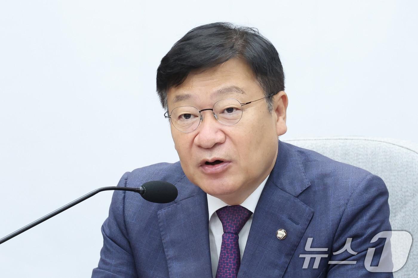 본문 이미지 - 정점식 국민의힘 원내대표가 19일 서울 여의도 국회에서 열린 원내대책회의에서 발언하고 있다. 2026.6.19 ⓒ 뉴스1 신웅수 기자