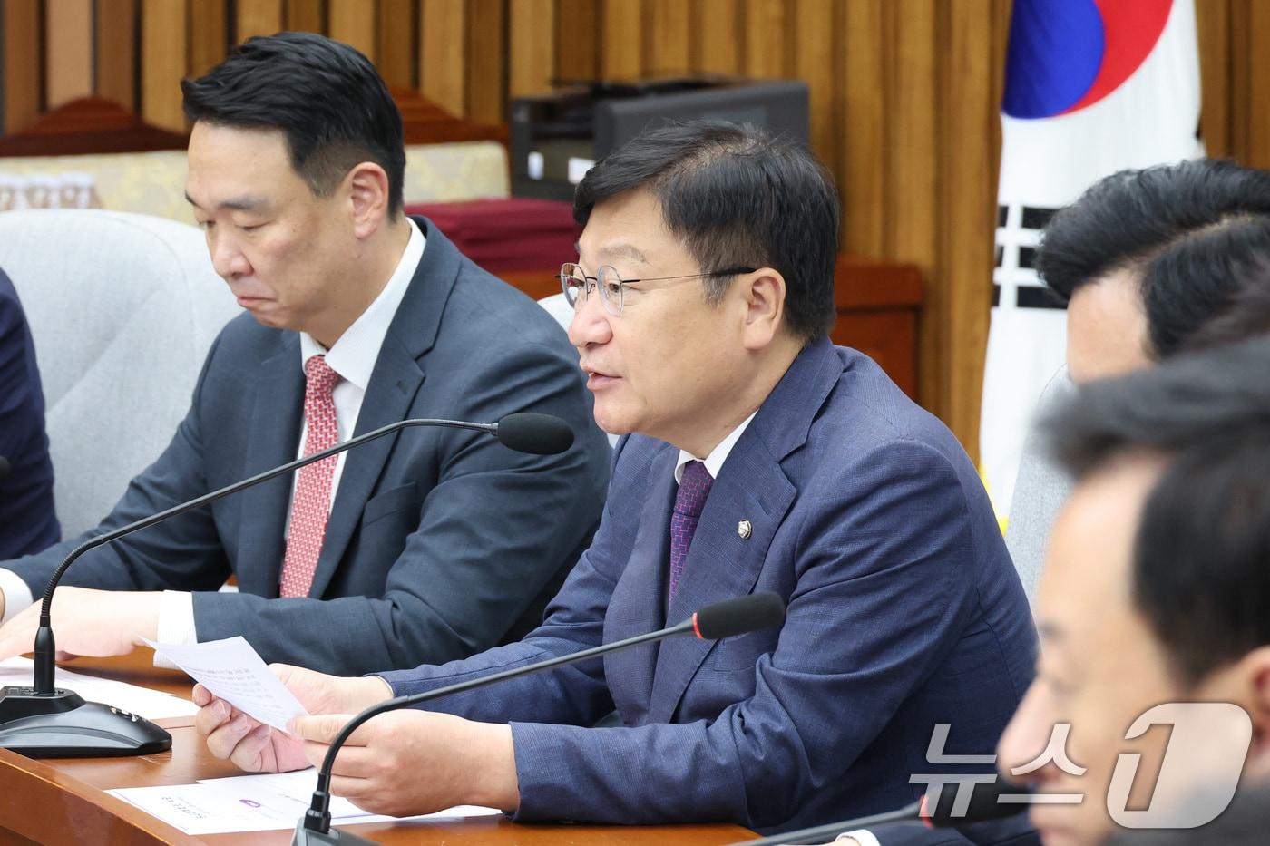 본문 이미지 - 정점식 국민의힘 원내대표가 19일 서울 여의도 국회에서 열린 원내대책회의에서 발언하고 있다. 2026.6.19 ⓒ 뉴스1 신웅수 기자