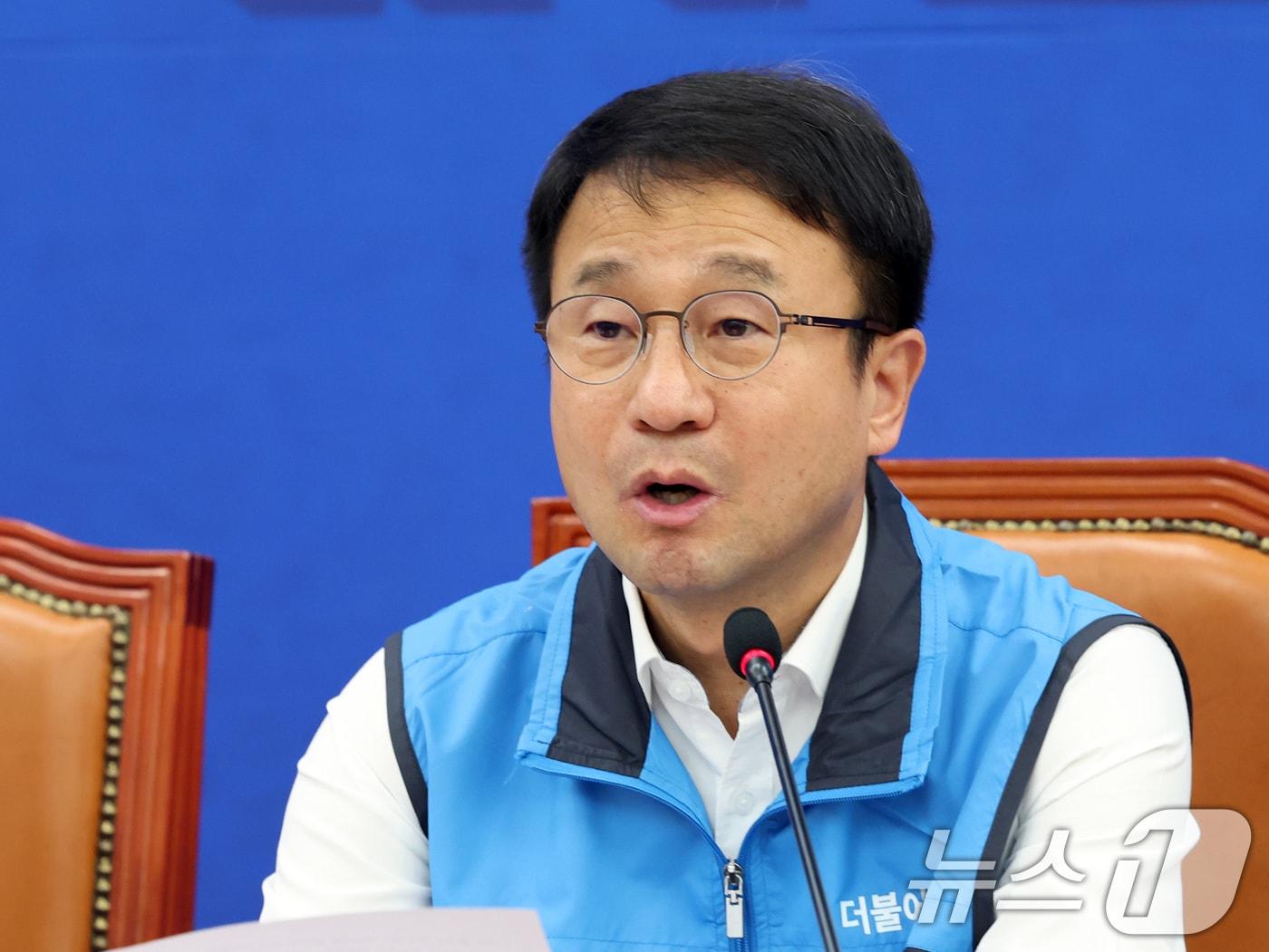 본문 이미지 - 한병도 더불어민주당 원내대표가 2일 오전 서울 여의도 국회에서 열린 원내대책회의에서 모두발언을 하고 있다. 2026.6.2 ⓒ 뉴스1 황기선 기자
