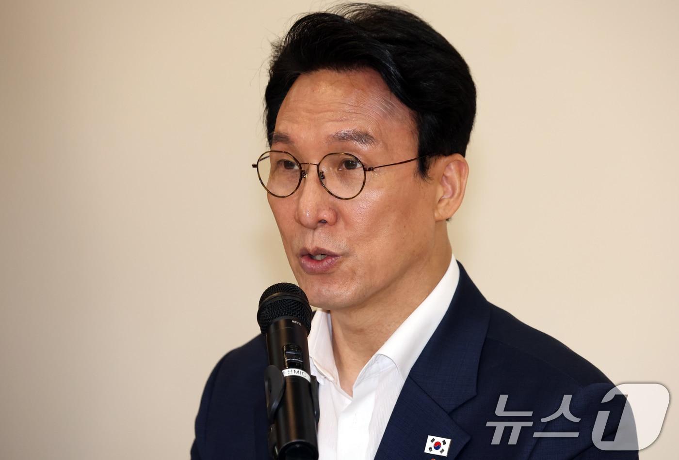 본문 이미지 - 김민석 국무총리가 22일 오전 서울 종로구 정부서울청사 별관에서 열린 출입기자단 간담회에서 모두 발언을 하고 있다. 2026.6.22 ⓒ 뉴스1 김명섭 기자