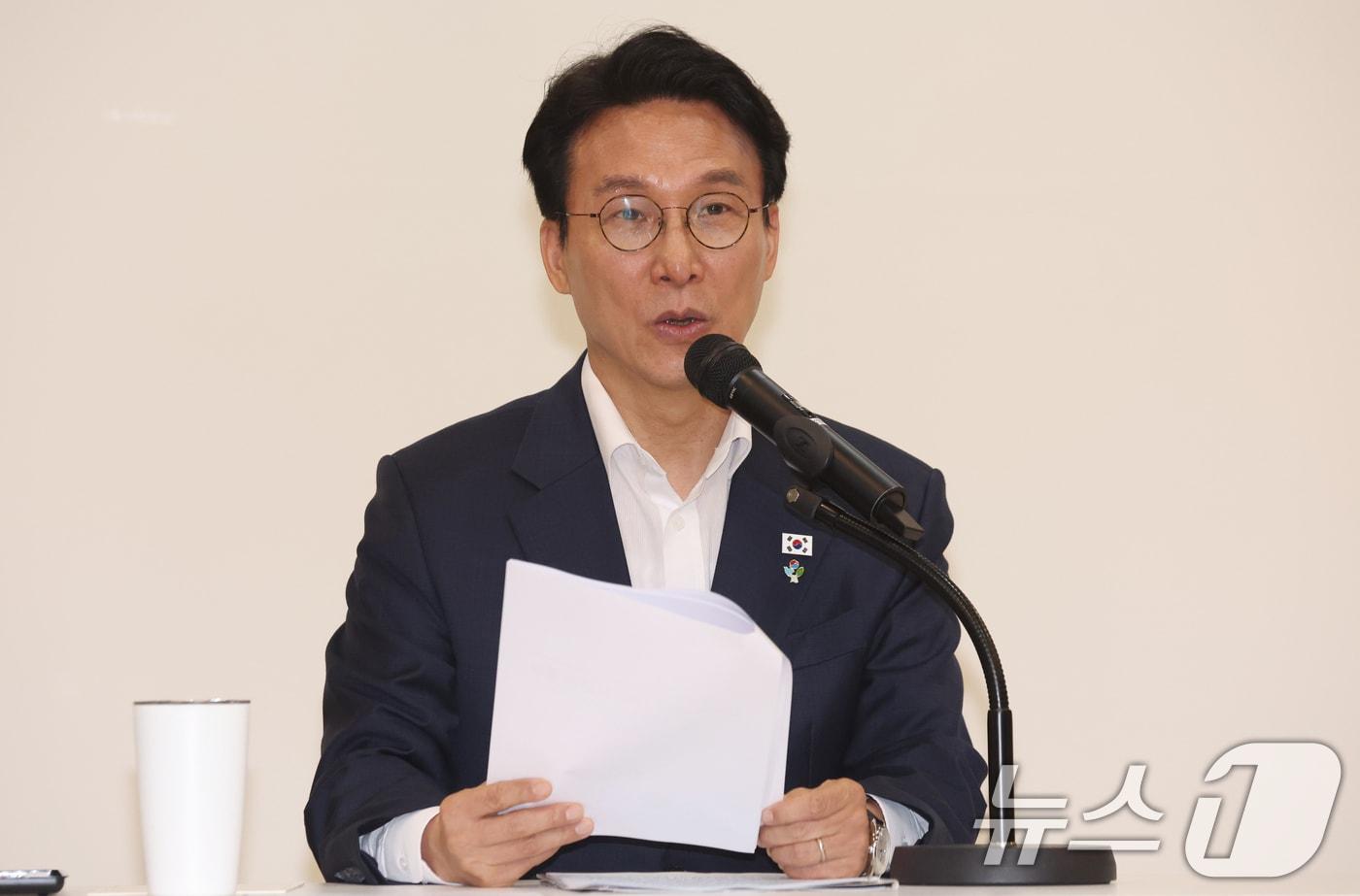 본문 이미지 - 김민석 국무총리가 22일 오전 서울 종로구 정부서울청사 별관에서 열린 출입기자단 간담회에서 모두 발언을 하고 있다. 2026.6.22 ⓒ 뉴스1 김명섭 기자