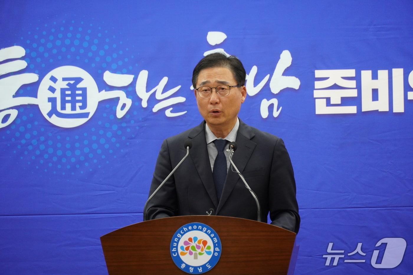 본문 이미지 - 김선태 충남도지사 인수위원회 대변인이 22일 도청 브리핑룸에서 기자회견을 하고 있다.  2026.6.22 ⓒ 뉴스1 최형욱 기자 