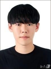 본문 이미지 - 충북교육청 1호 워너비 청렴인에 선정된 안승수 노은초 주무관.(충북교육청 제공. 재판매 및 DB금지)/뉴스1