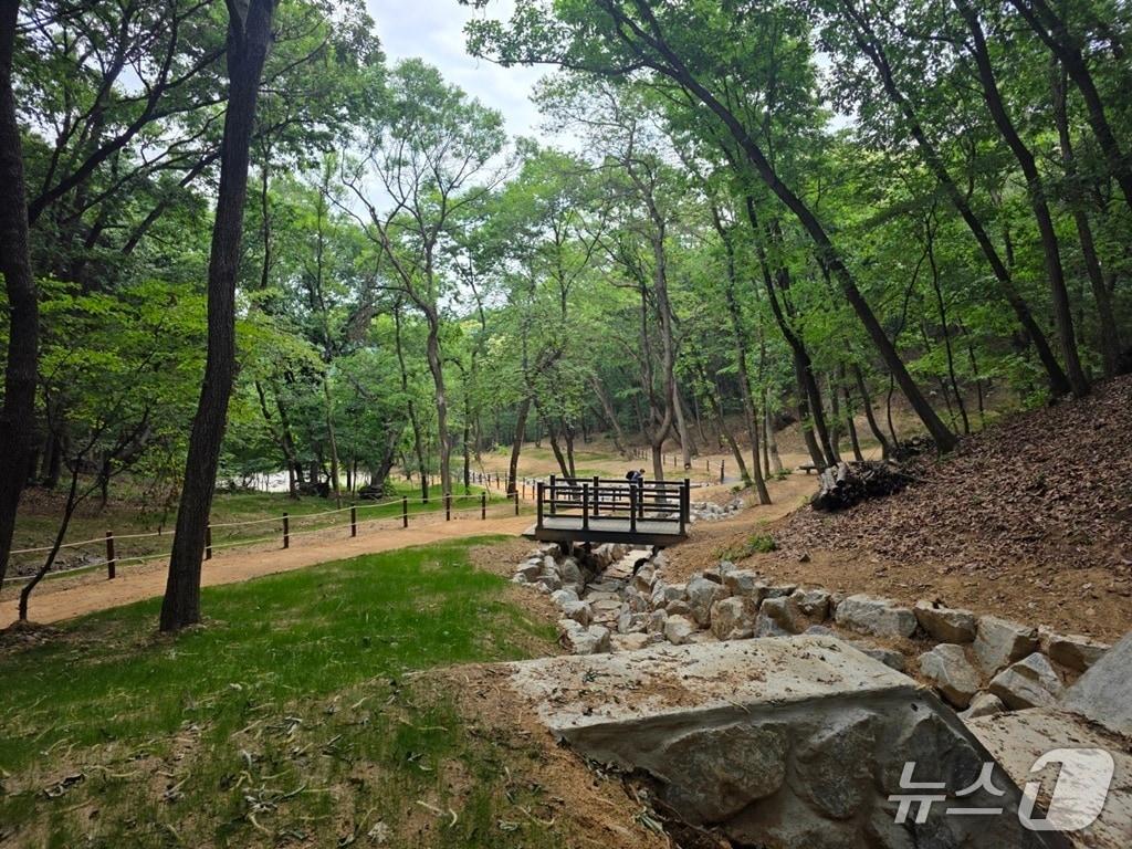 본문 이미지 - 경기 의정부시는 추동근린공원의 호우 피해지를 복구하고 새단장했다고 밝혔다. (사진 의정부시)