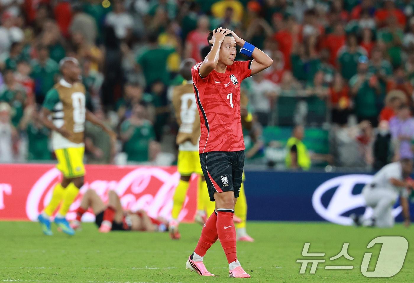 본문 이미지 - 4번째 월드컵을 빈손으로 마친 대한민국 축구국가대표팀 손흥민.  ⓒ 뉴스1 임세영 기자