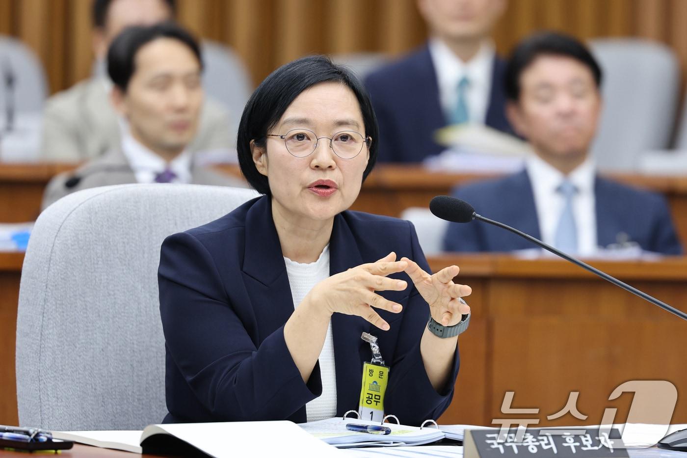본문 이미지 - 한성숙 국무총리 후보자가 25일 서울 여의도에서 열린 인사청문회에서 의원 질의에 답변하고 있다. 2026.6.25 ⓒ 뉴스1 신웅수 기자