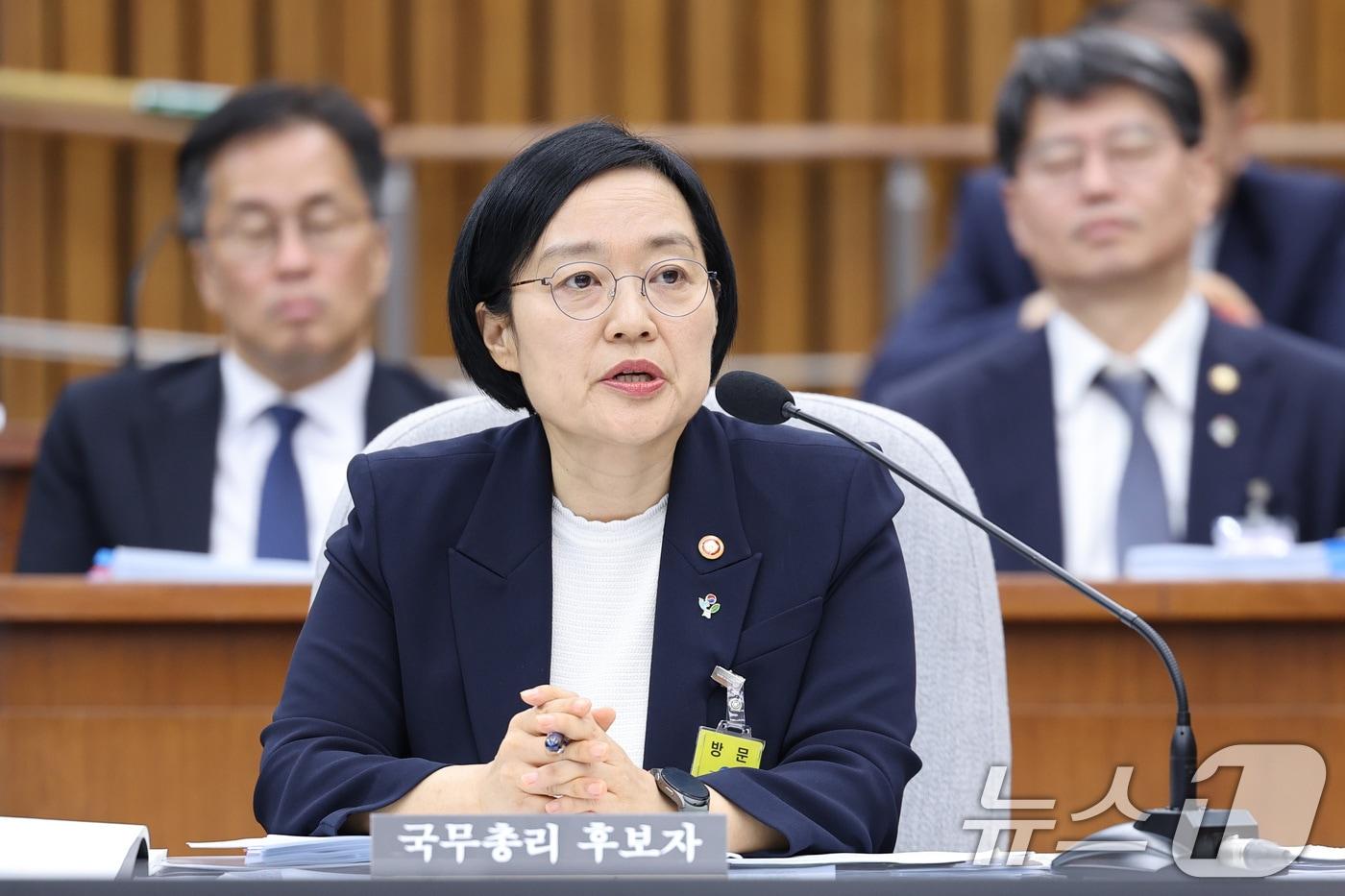 본문 이미지 - 한성숙 국무총리 후보자가 25일 서울 여의도에서 열린 인사청문회에서 의원 질의에 답변하고 있다. 2026.6.25 ⓒ 뉴스1 신웅수 기자
