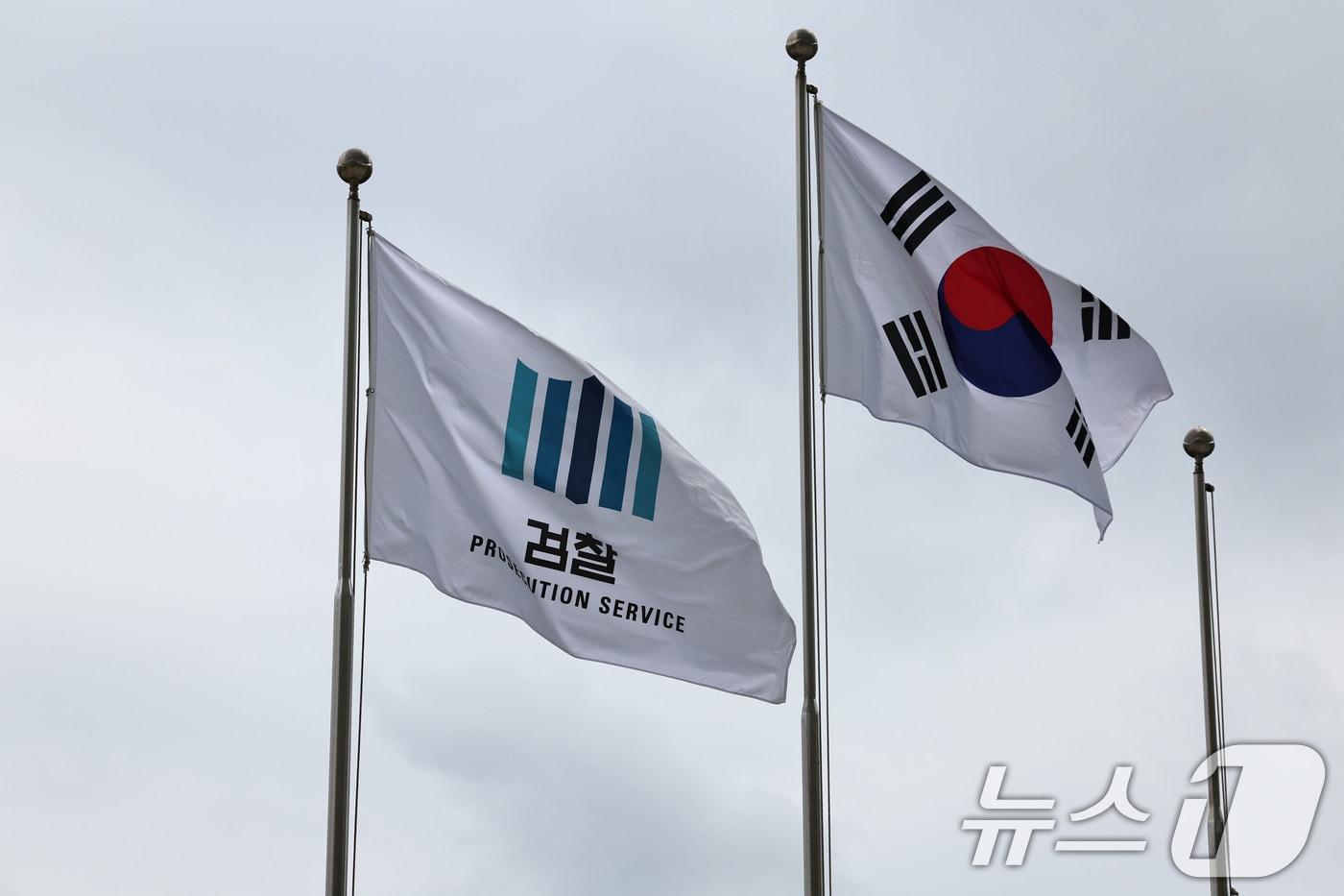 본문 이미지 - 서울 서초구 대검찰청의 모습.  2026.6.25 ⓒ 뉴스1 구윤성 기자