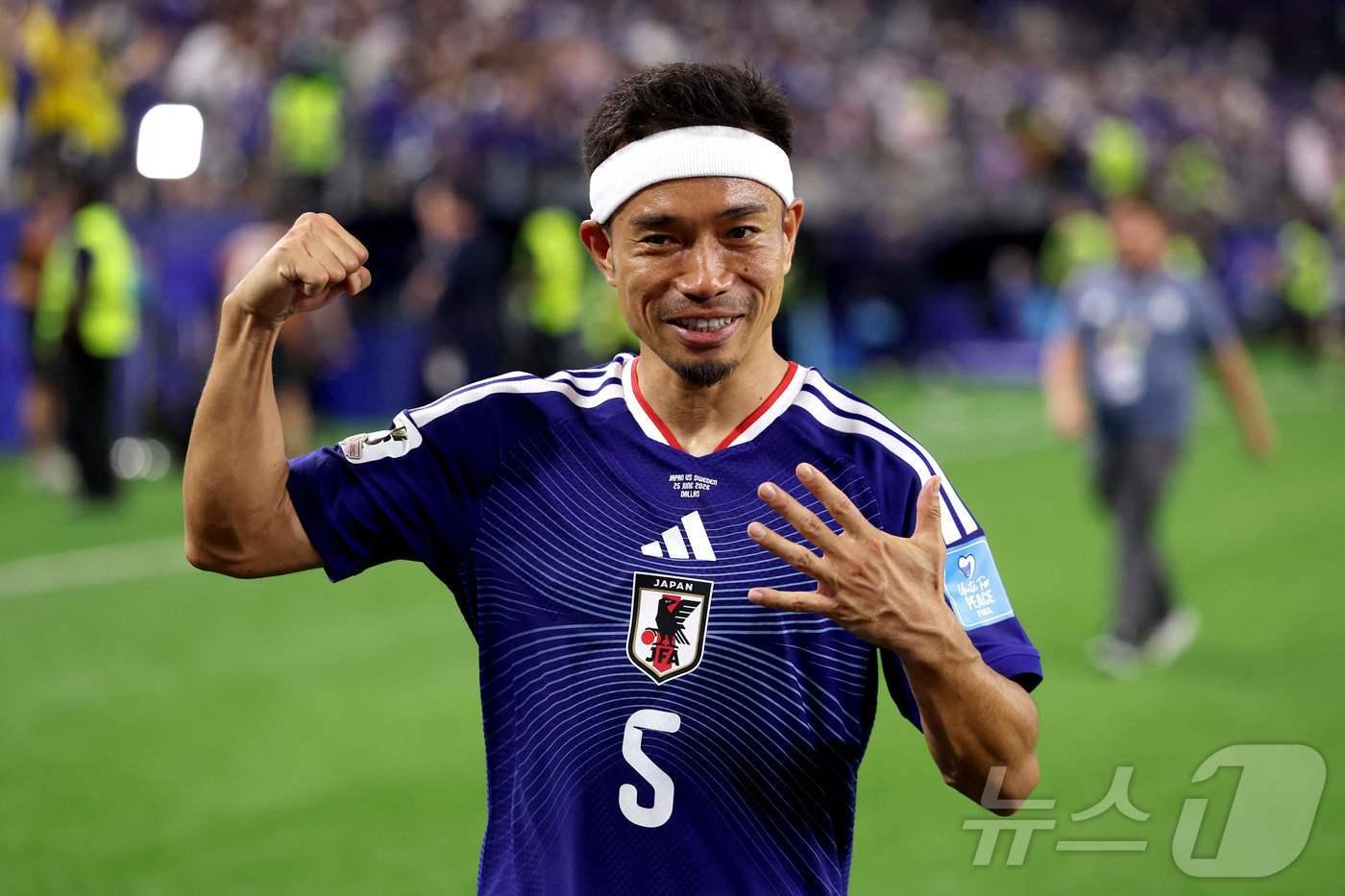 본문 이미지 - 일본 축구대표팀 나가토모 ⓒ AFP=뉴스1