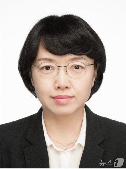 본문 이미지 - 문화체육관광부가 임영아 체육협력관을 대변인에 임명했다. 문체부 대변인에 여성이 임명된 것은 1990년 전신인 문화부 출범 이후 처음이다.