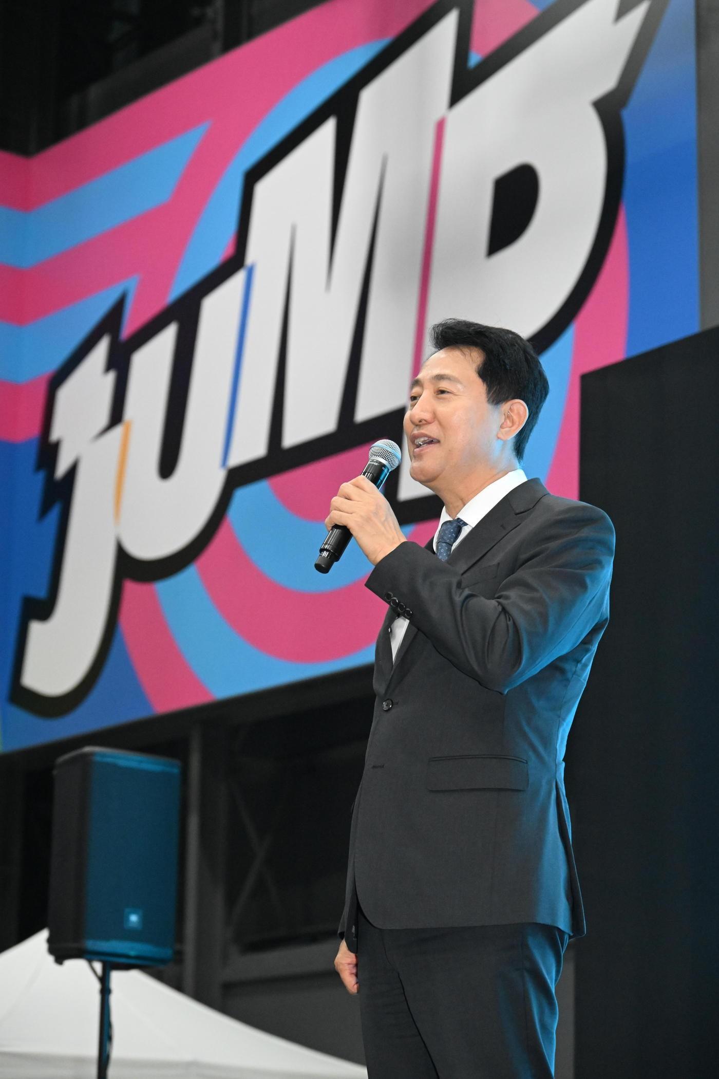 본문 이미지 - 오세훈 서울시장이 27일 노원구립 어드벤처 테마파크 '점프' 개관식에서 축사하고 있다.
