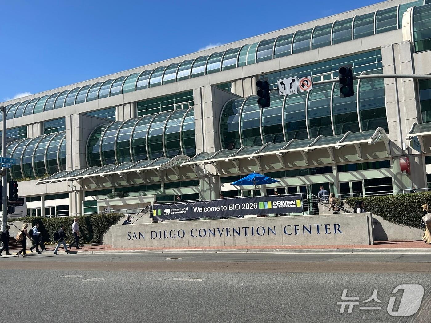 본문 이미지 - 22일(현지시간) 바이오 USA 2026 행사가 열린 미국 샌디에이고 컨벤션센터. ⓒ News1 문대현 기자