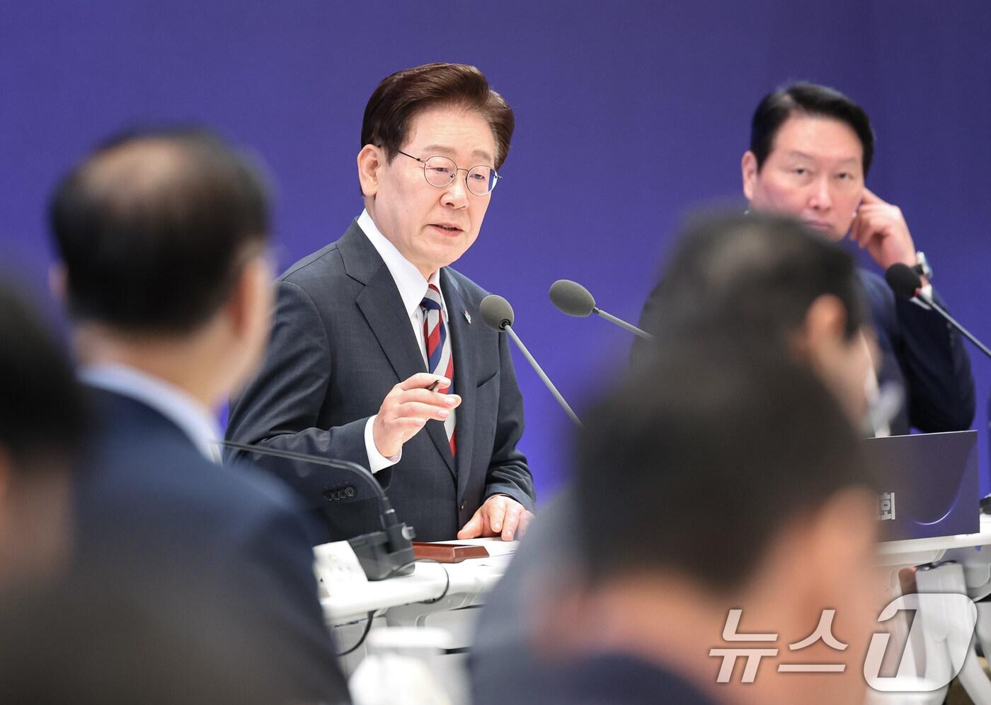 본문 이미지 - 이재명 대통령이 29일 청와대 영빈관에서 열린 대한민국 대도약 3대 메가프로젝트 국민보고회에서 발언하고 있다. 2026.6.29 ⓒ 뉴스1 허경 기자