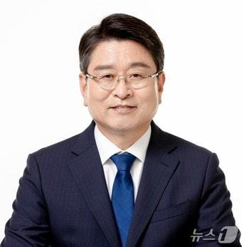 본문 이미지 - 장신상 횡성군수 당선인.(횡성군 제공. 재판매 및 DB금지)/뉴스1