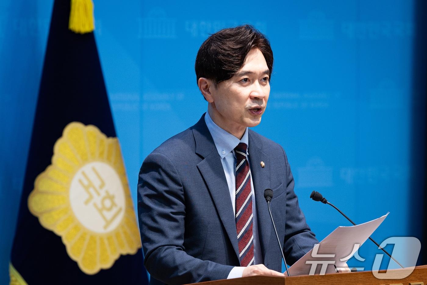 본문 이미지 - 박성훈 국민의힘 수석대변인이 29일 서울 여의도 국회 소통관에서 현안 관련 논평을 하고 있다. 2026.6.29 ⓒ 뉴스1 유승관 기자