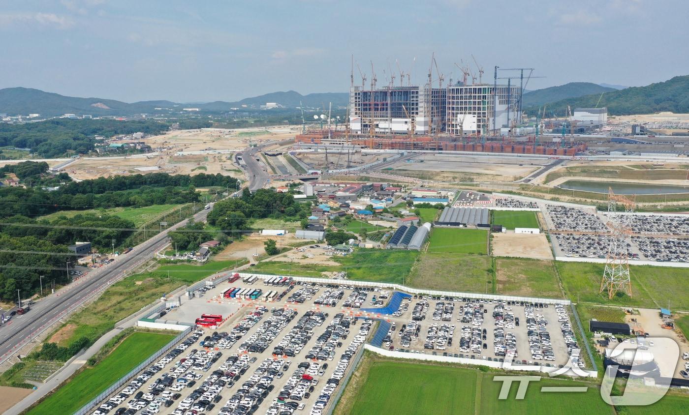 본문 이미지 - 경기 용인시 처인구 원삼면에 위치한 용인 반도체 클러스터 일반산업단지 공사현장의 모습. (자료사진) ⓒ 뉴스1 김영운 기자