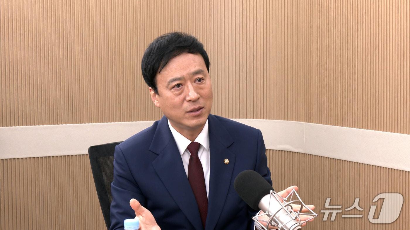 본문 이미지 - 뉴스1TV '팩트앤뷰'에 출연한 정성국 국민의힘 의원. 2026.6.30./뉴스1