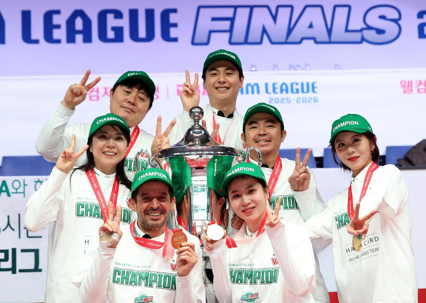 본문 이미지 - 지난 시즌 팀리그 우승 팀 하나카드(PBA 제공) 