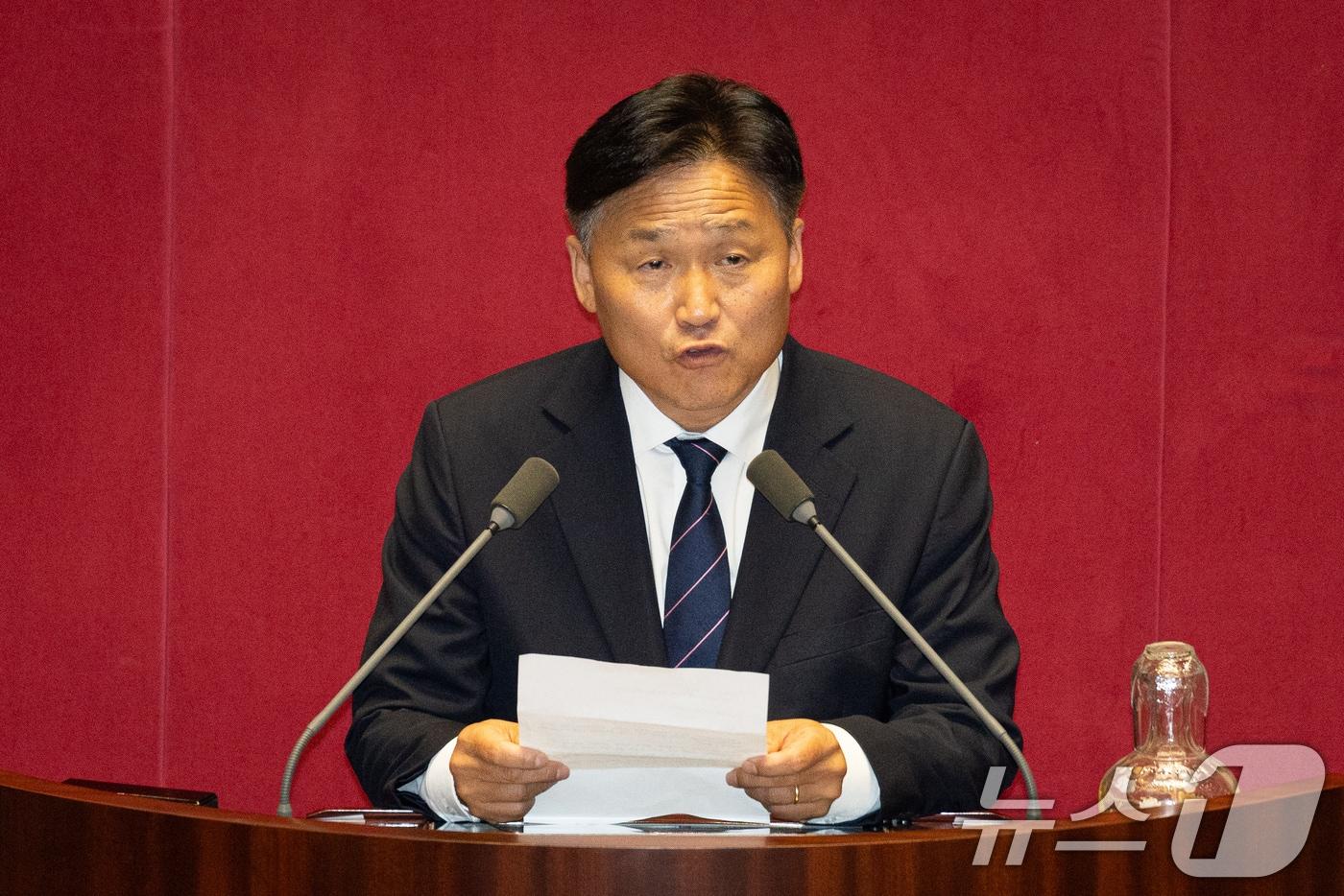 본문 이미지 - 제22대 국회 후반기 김영진 행정안전위원장이 지난달 30일 서울 여의도 국회에서 열린 제436회 국회(임시회) 제4차 본회의에서 당선인사를 하고 있다. 2026.6.30 ⓒ 뉴스1 유승관 기자