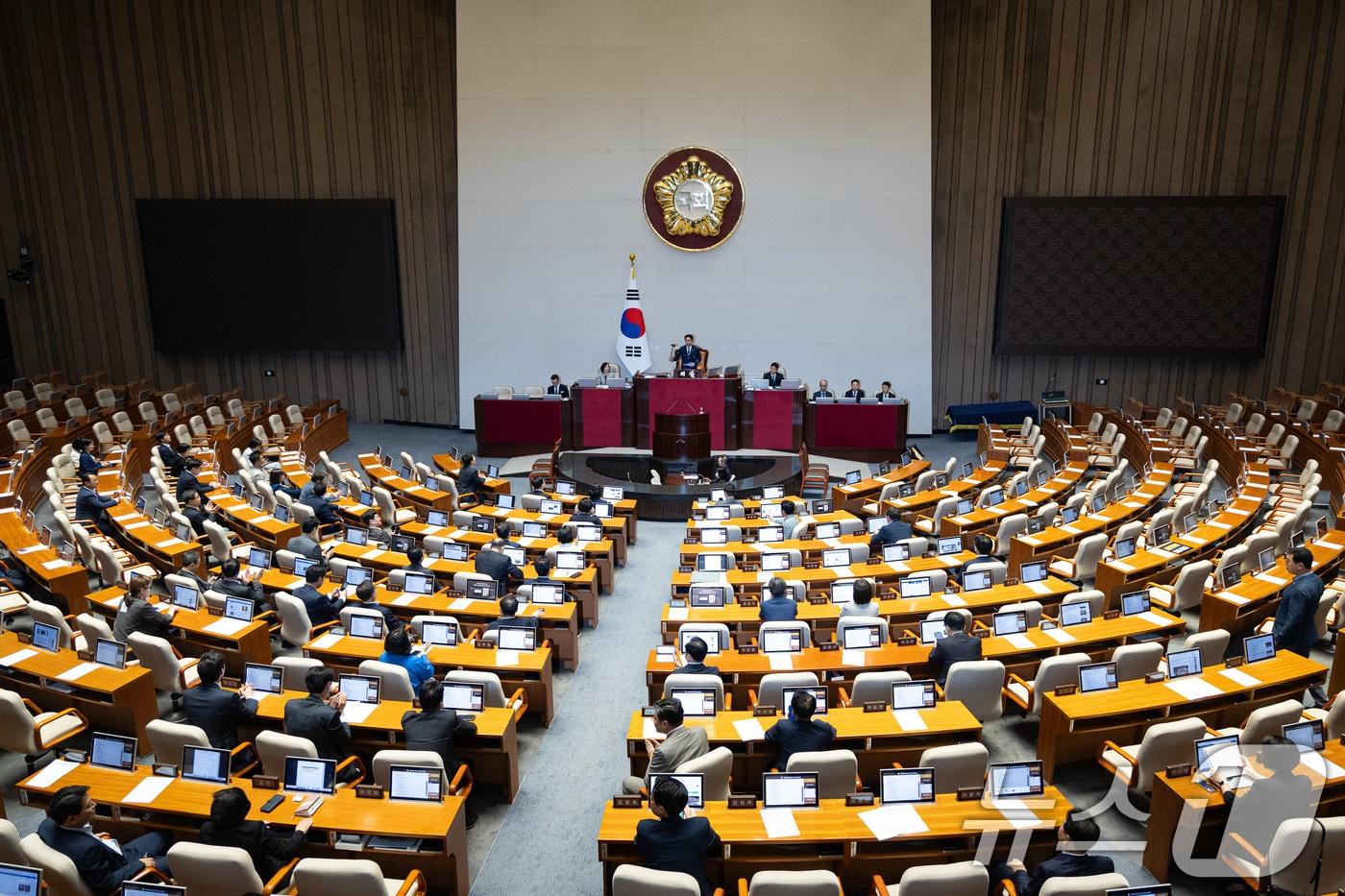 본문 이미지 - 지난달 30일 서울 여의도 국회에서 열린 제436회 국회(임시회) 제4차 본회의. ⓒ 뉴스1 유승관 기자