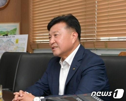 본문 이미지 -  최재구 국민의힘 예산군수 후보 . / 뉴스1