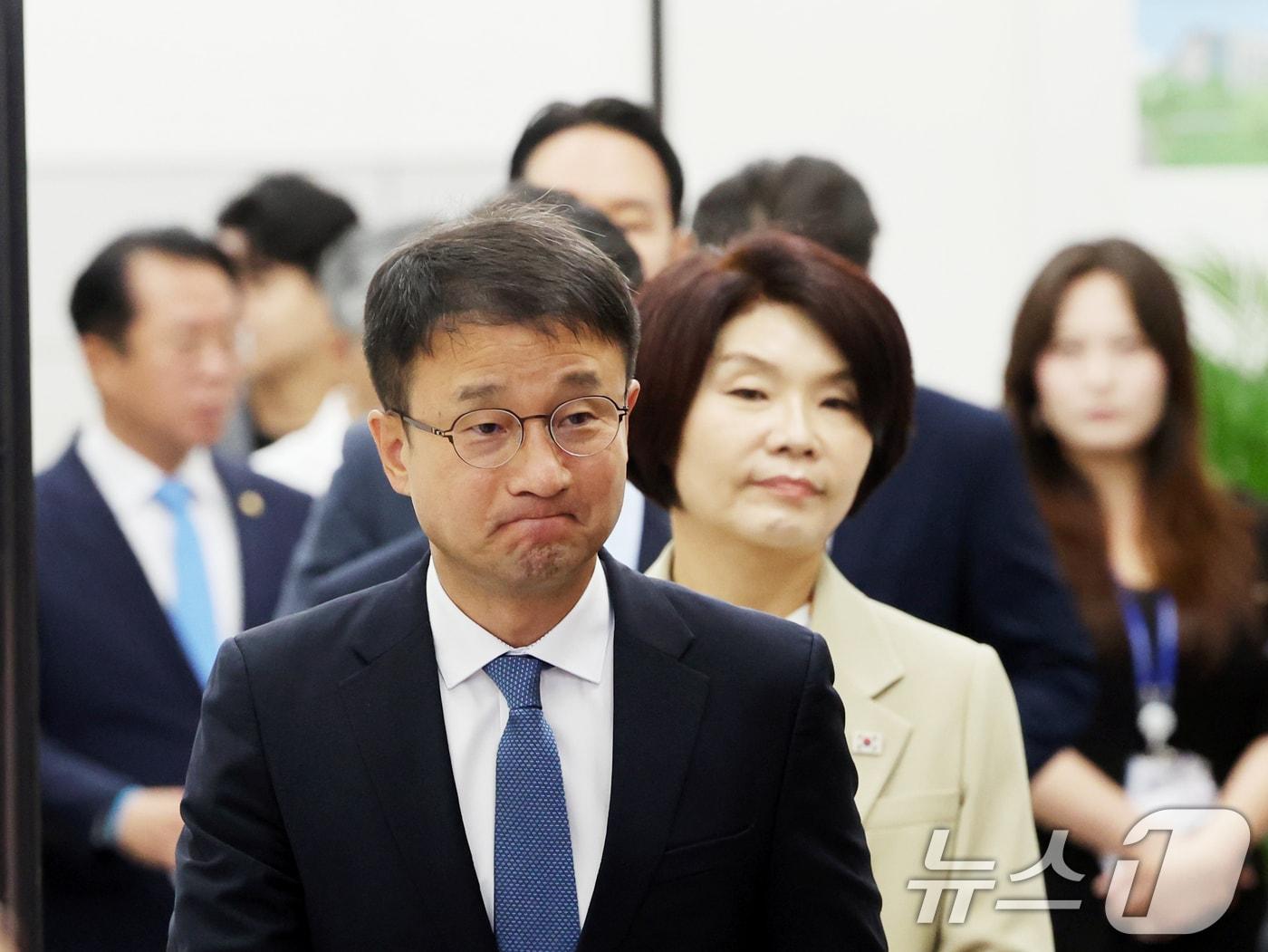 본문 이미지 - 한병도 더불어민주당 원내대표가 4일 오전 서울 여의도 국회에서 열린 정책조정회의에 참석하고 있다. 2026.6.4 ⓒ 뉴스1 황기선 기자