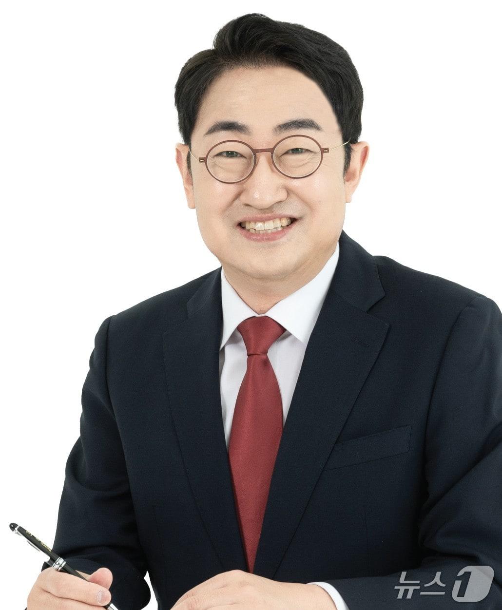 본문 이미지 - 권백신 경북도의원 당선인 (권백신 후보 선거캠프 제공.재판매 및 DB 금지)2026.6.4/뉴스1